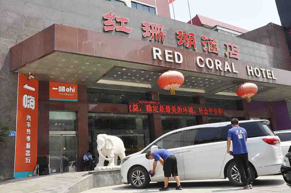 長期不洗車，不僅傷車漆，還存在一定的安全隱患