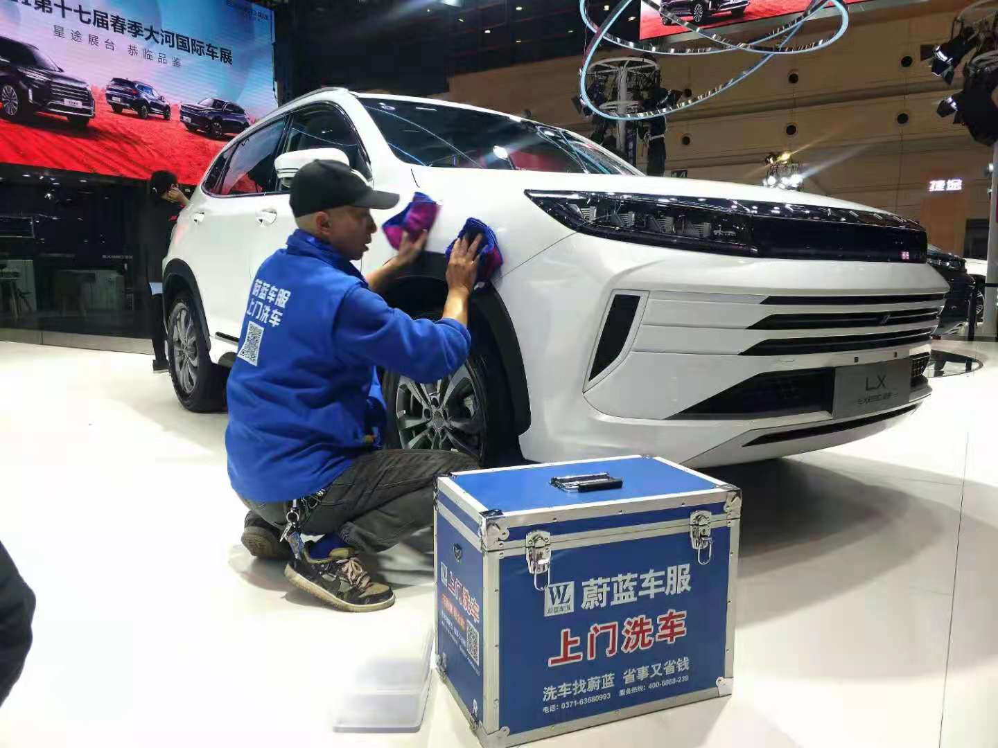 上門洗車,打蠟新優(yōu)勢(shì)-蔚藍(lán)車服告訴你汽車為什么要打蠟！