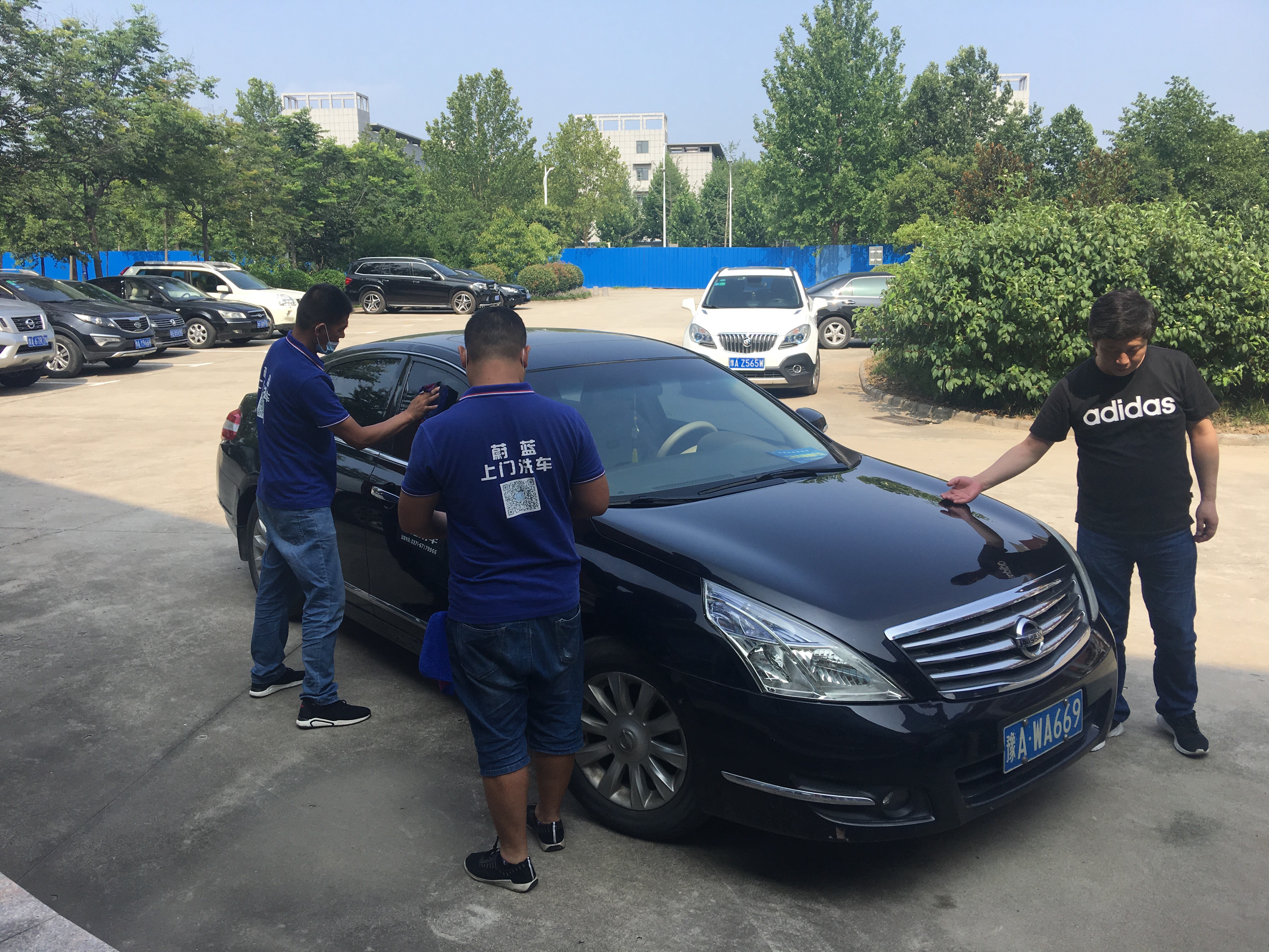 鄭州上門洗車提醒您，洗車時(shí)，這些地方一定要注意！