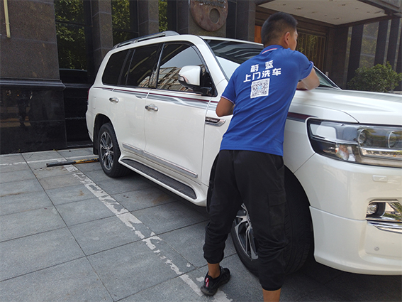 鄭州上門洗車加盟，蔚藍(lán)洗車是最好的選擇！